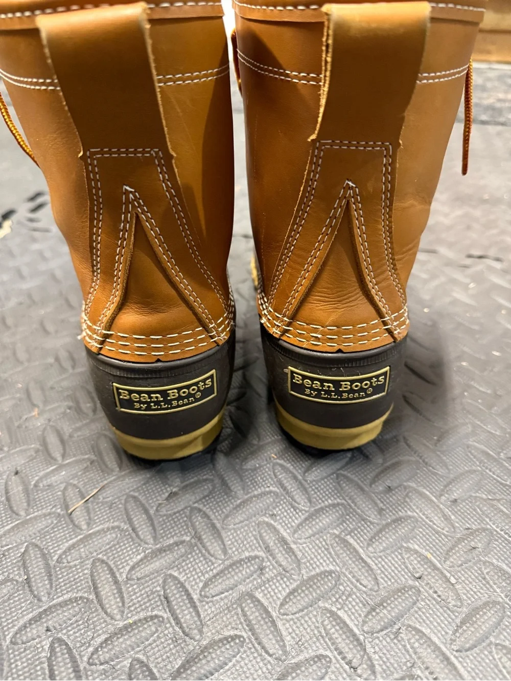 L.L. Bean boots size bean